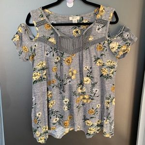 🚨10/20🚨Style & Co - open shoulders / Sz M, asymmetrical